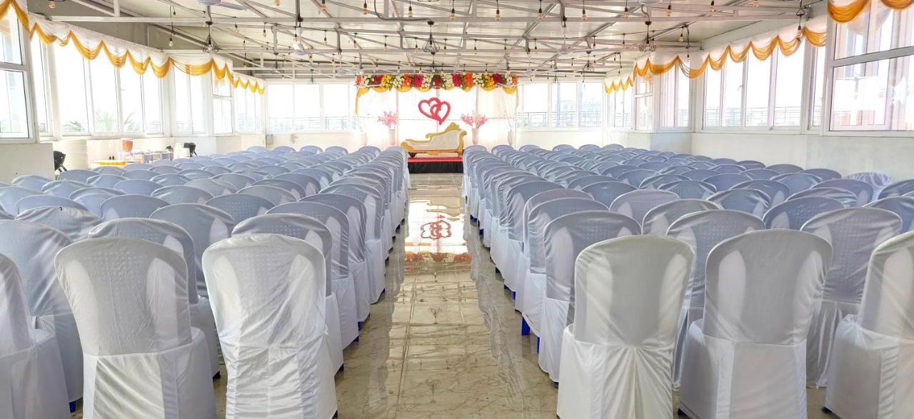 Fabhotel Prime Adore Residency Chennai Bagian luar foto