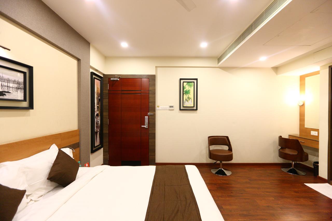 Fabhotel Prime Adore Residency Chennai Bagian luar foto